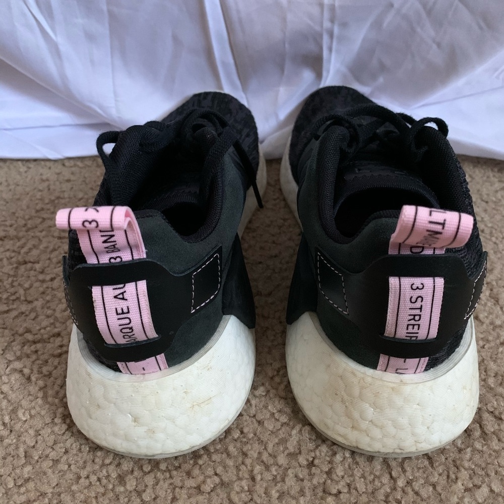 Women’s Addidas NMDs - Picture 2 of 4